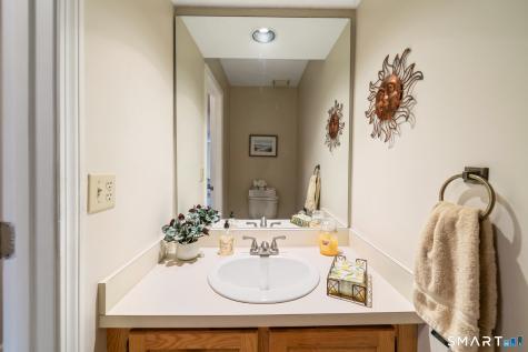 791 Long Hill Road Middletown CT 06457