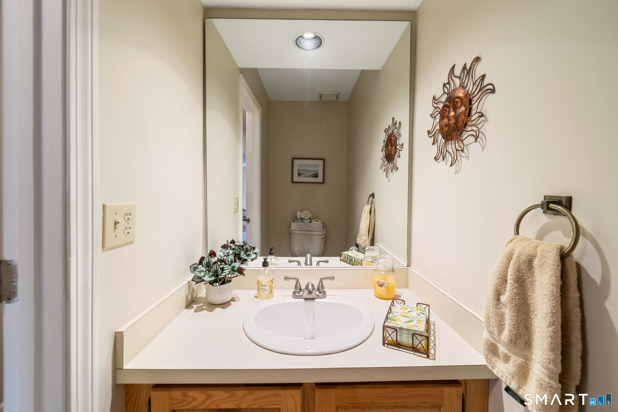 791 Long Hill Road Middletown CT 06457