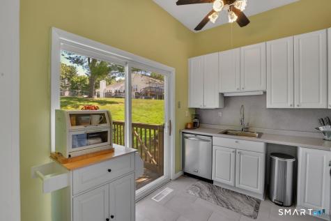 11 Watch Hill Circle Cromwell CT 06416