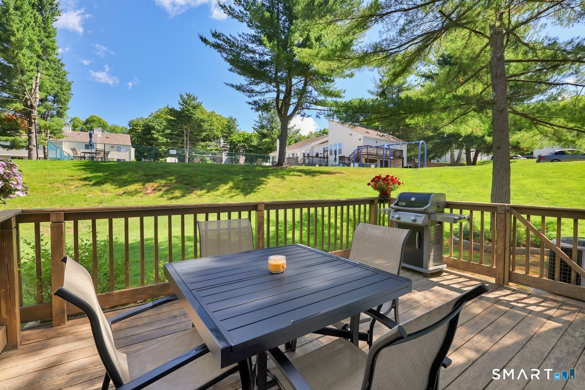 11 Watch Hill Circle Cromwell CT 06416