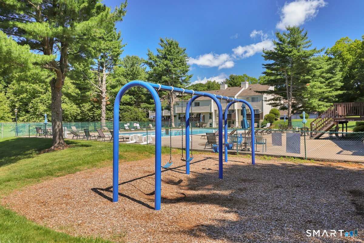 11 Watch Hill Circle Cromwell CT 06416