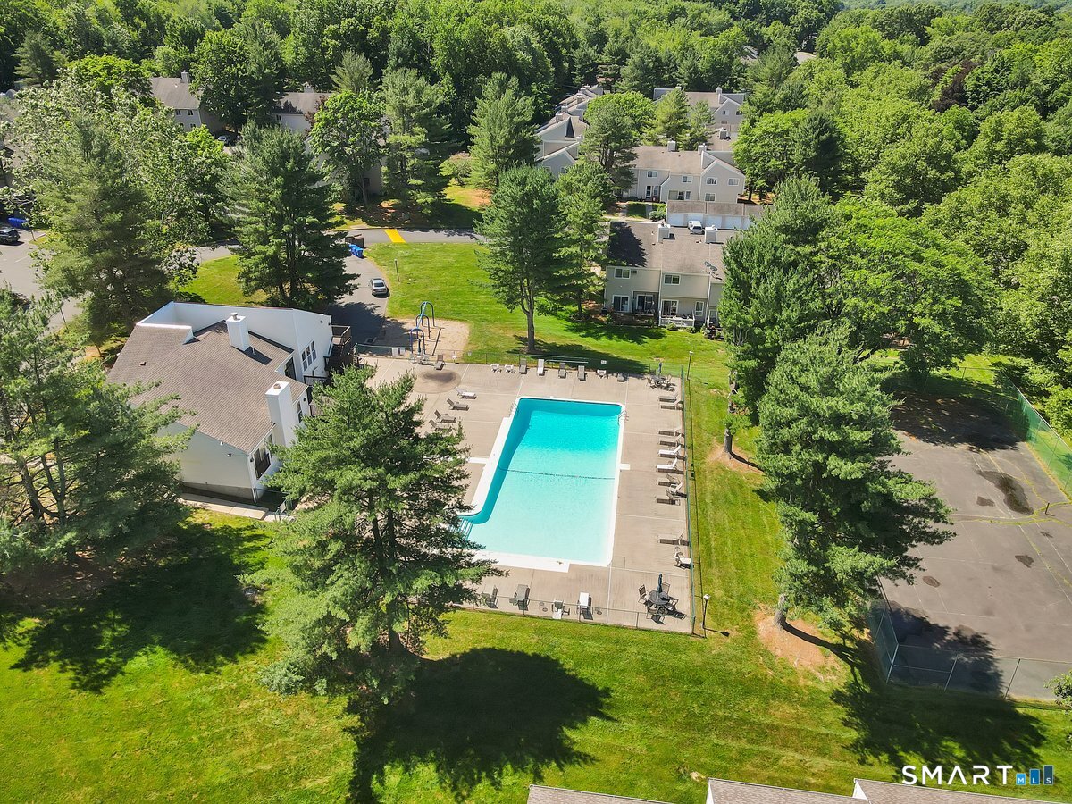 11 Watch Hill Circle Cromwell CT 06416