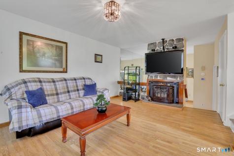 11 Watch Hill Circle Cromwell CT 06416