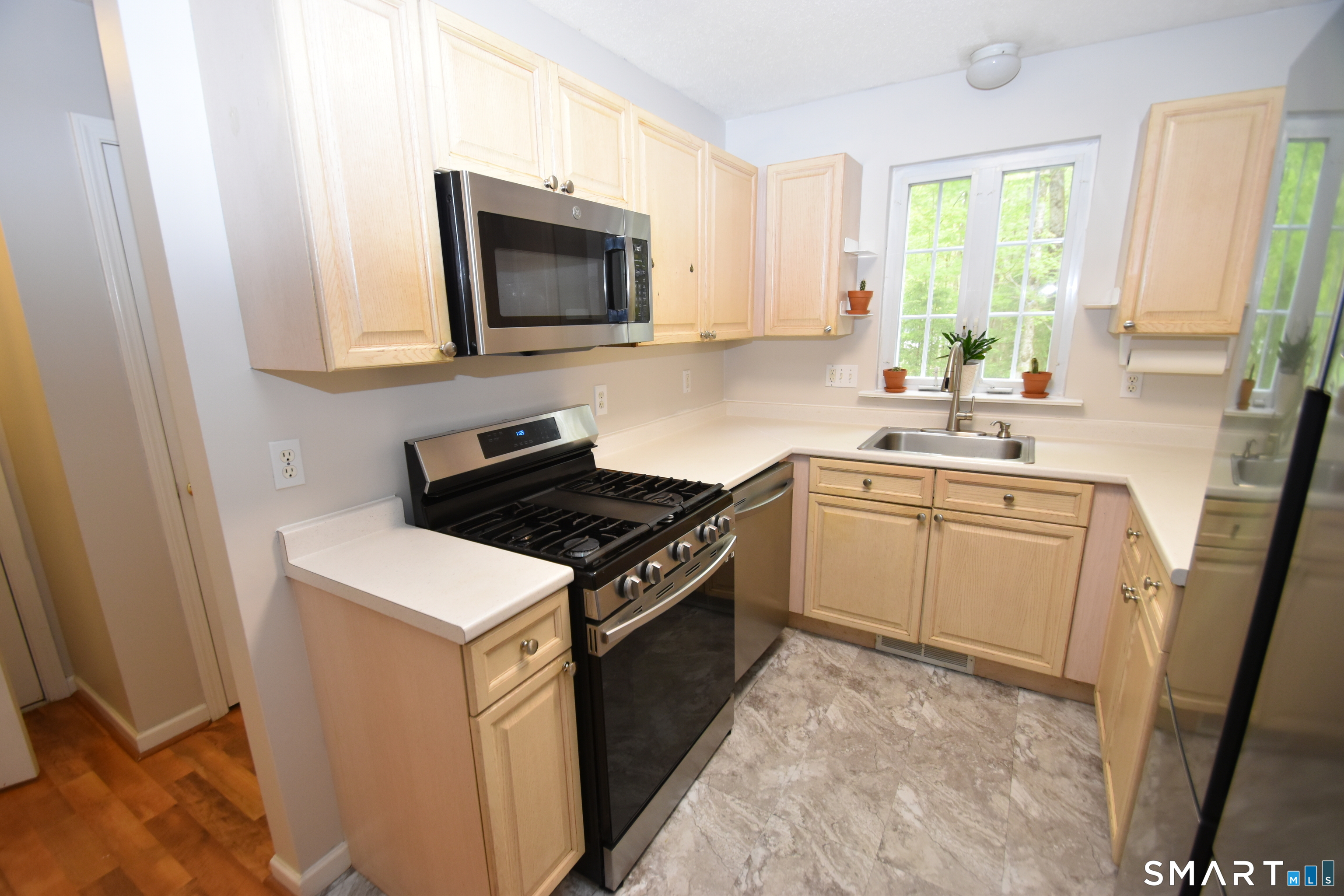 6 Spoonwood Drive Canton CT 06019