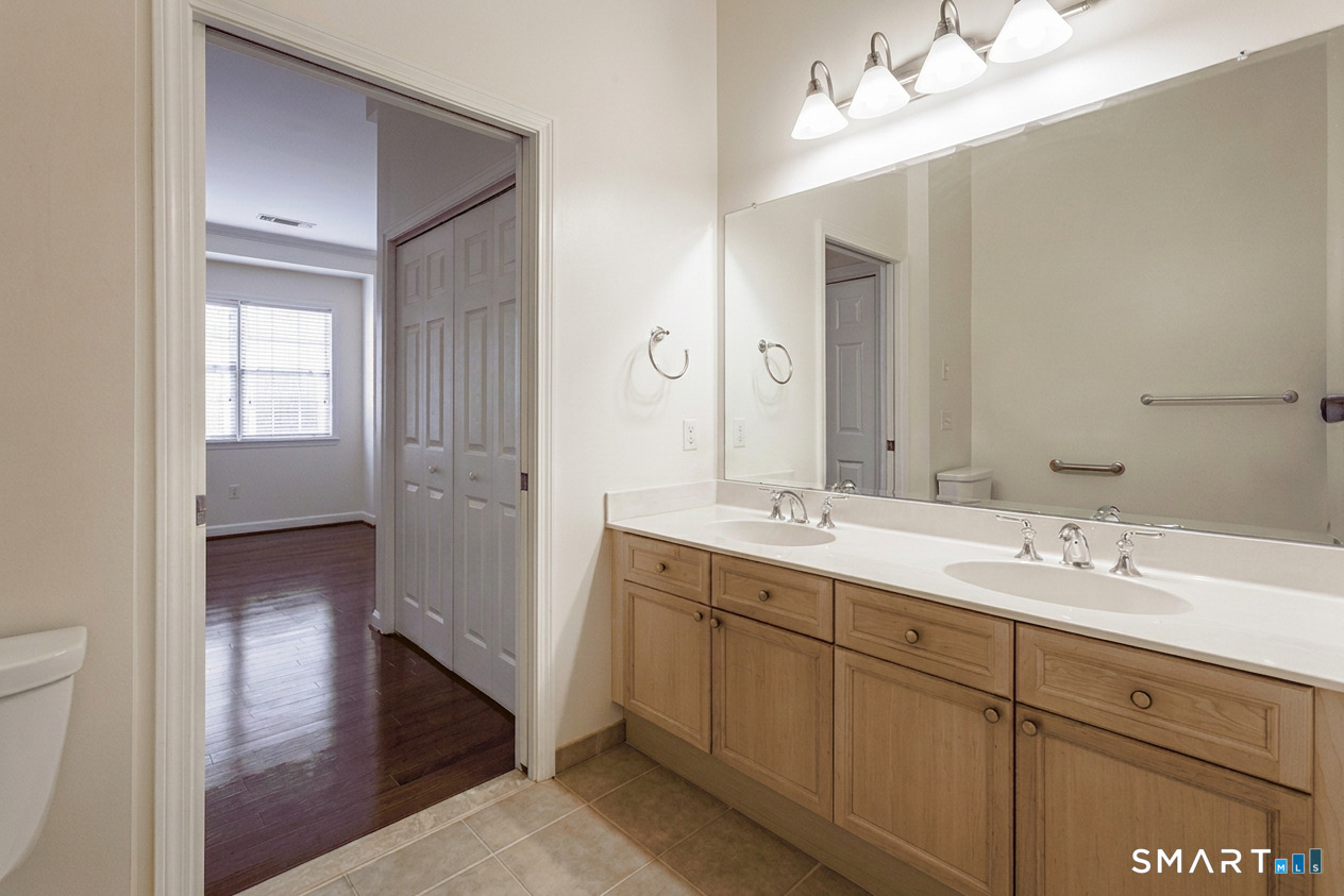 1 King Philip Drive West Hartford CT 06117