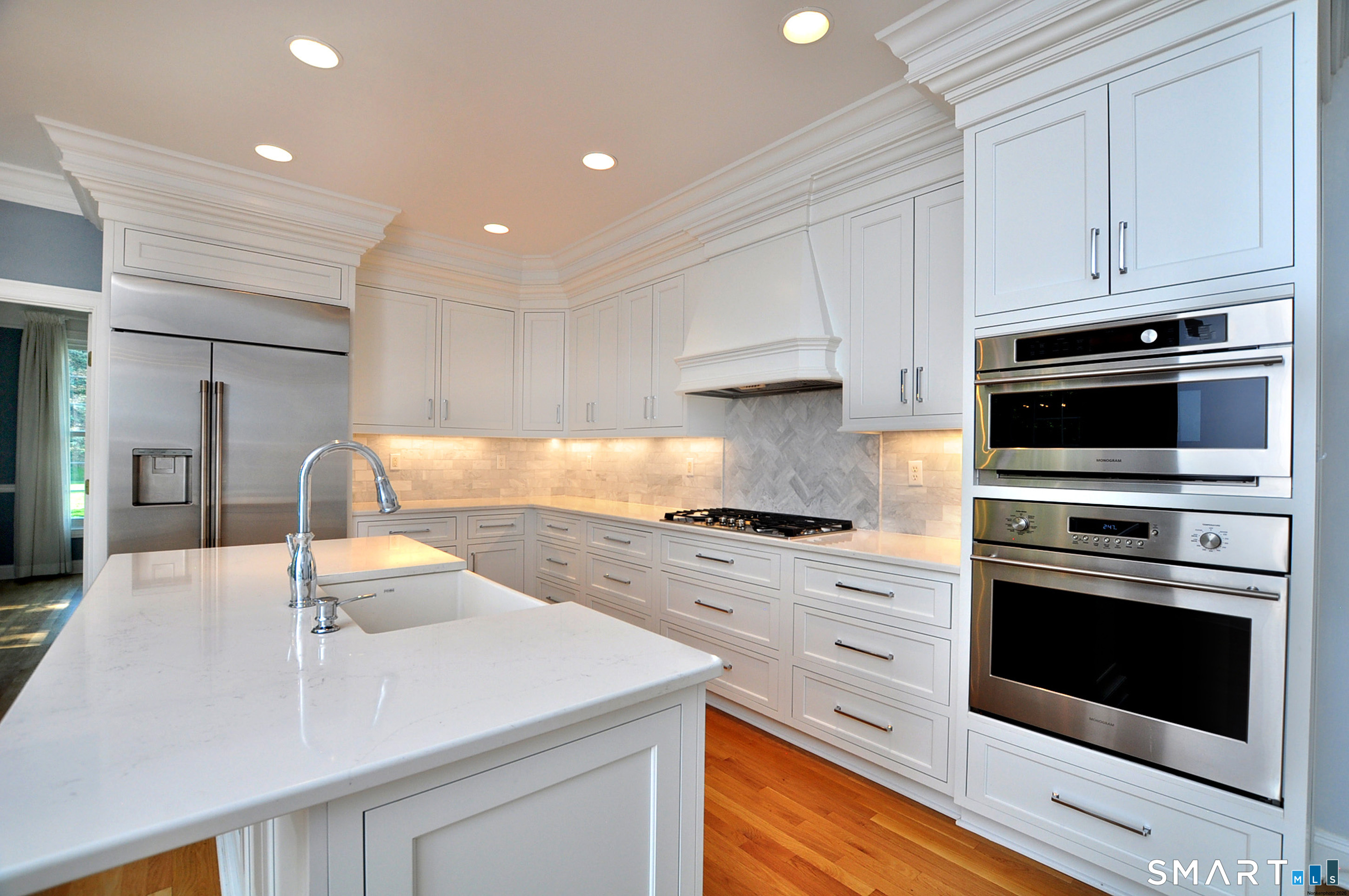 18 Cavendish Place Avon CT 06001