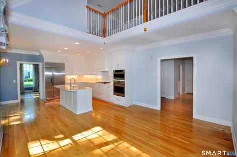 18 Cavendish Place Avon CT 06001