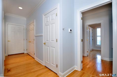 18 Cavendish Place Avon CT 06001
