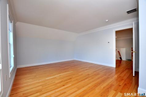 18 Cavendish Place Avon CT 06001