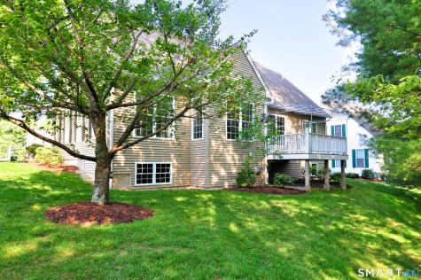 18 Cavendish Place Avon CT 06001