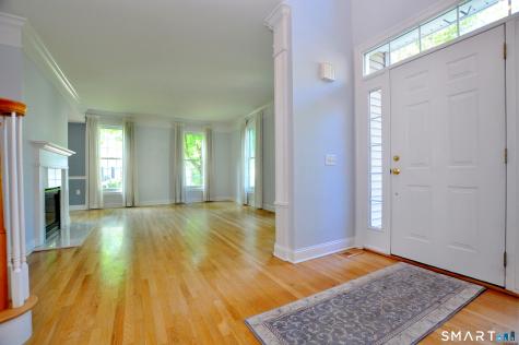18 Cavendish Place Avon CT 06001