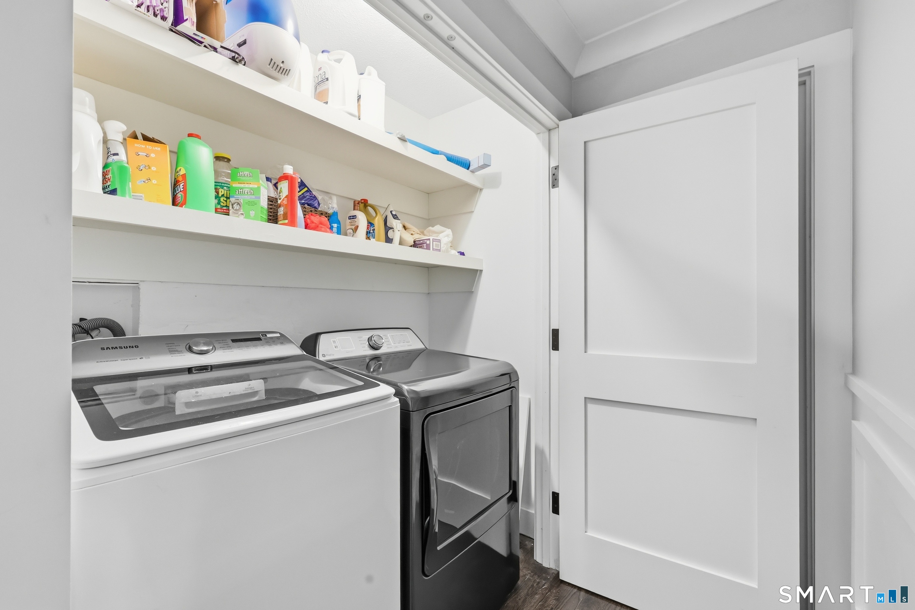 19 Applewood Lane Avon CT 06001