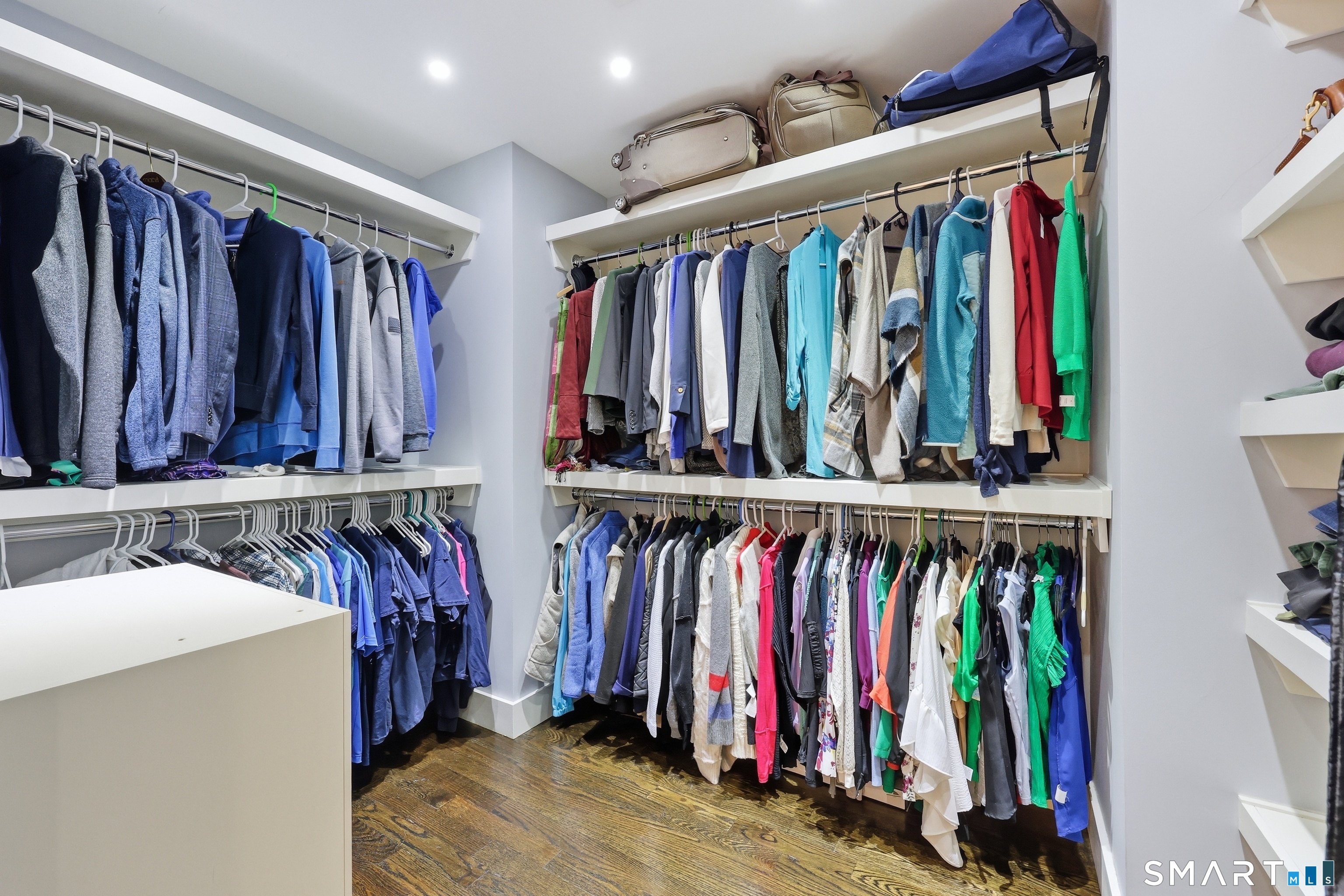19 Applewood Lane Avon CT 06001