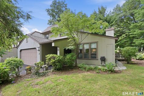 19 Applewood Lane Avon CT 06001