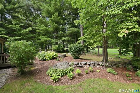 19 Applewood Lane Avon CT 06001
