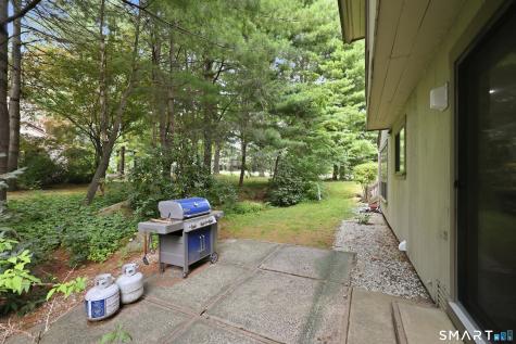 19 Applewood Lane Avon CT 06001