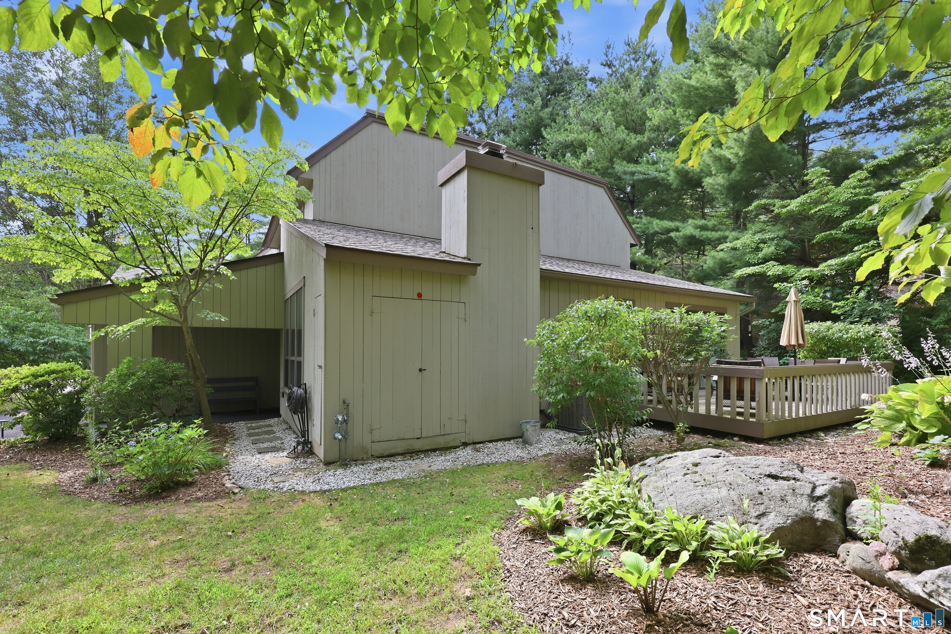 19 Applewood Lane Avon CT 06001