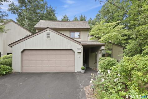 19 Applewood Lane Avon CT 06001