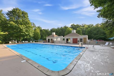 19 Applewood Lane Avon CT 06001