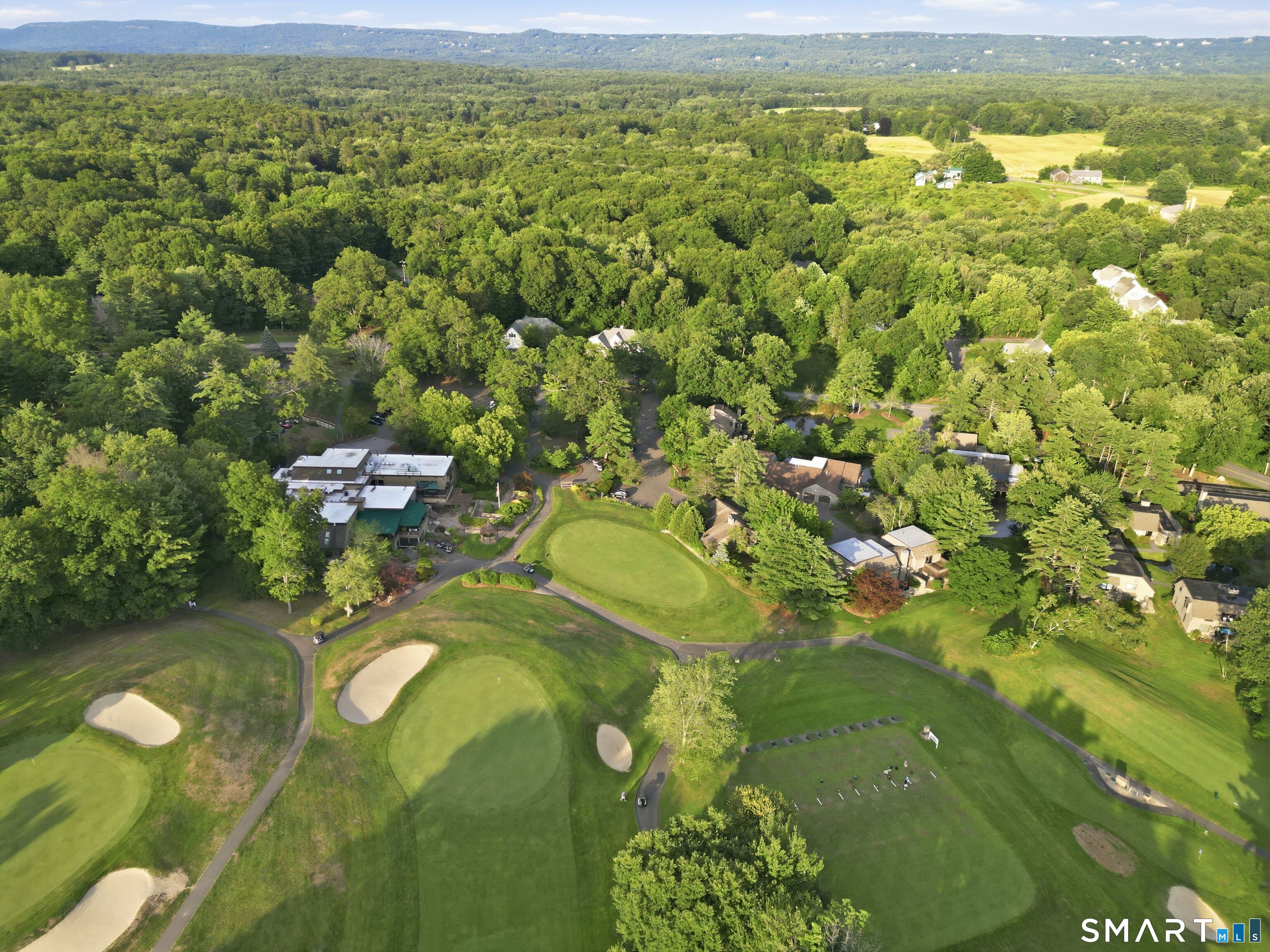 19 Applewood Lane Avon CT 06001