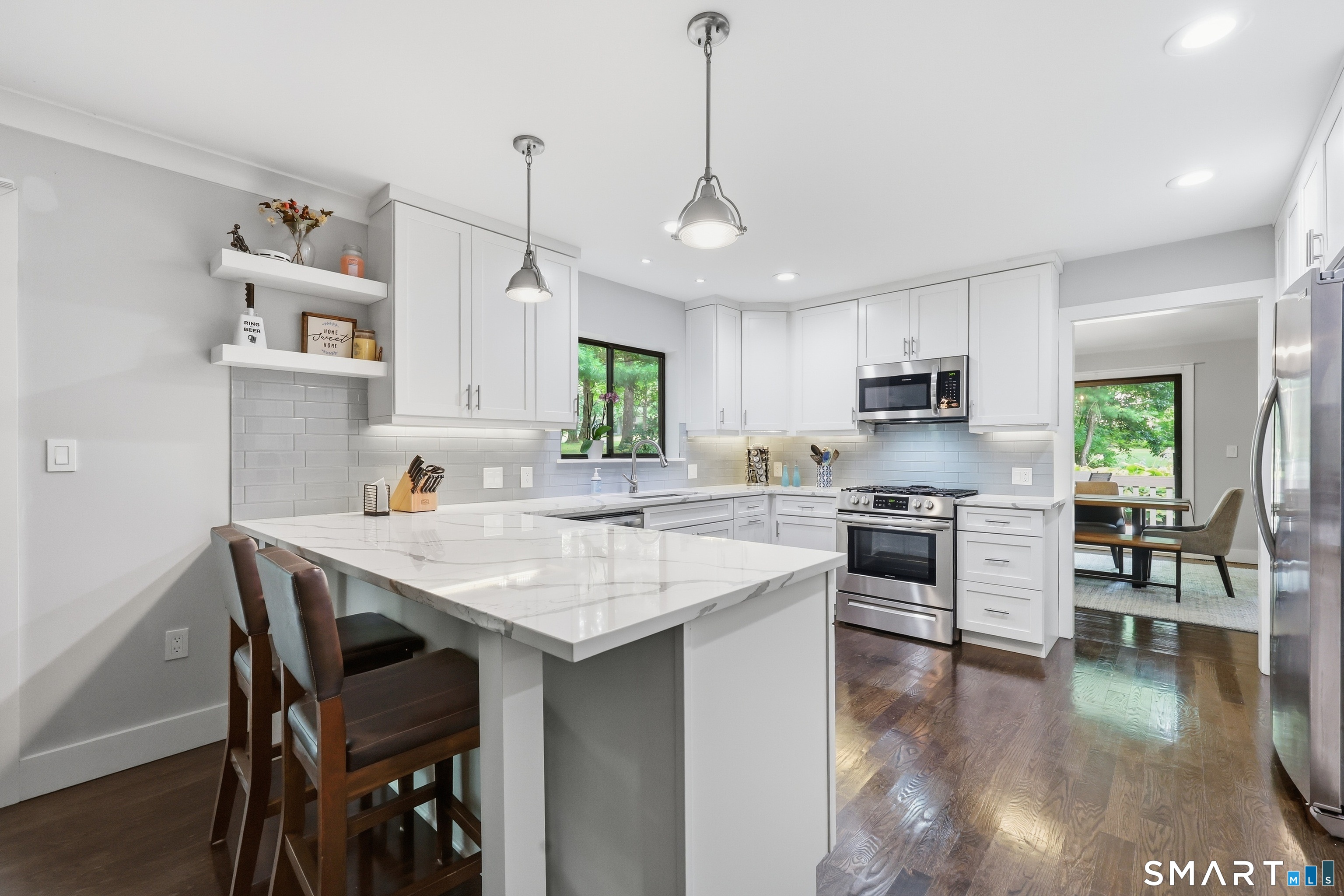 19 Applewood Lane Avon CT 06001