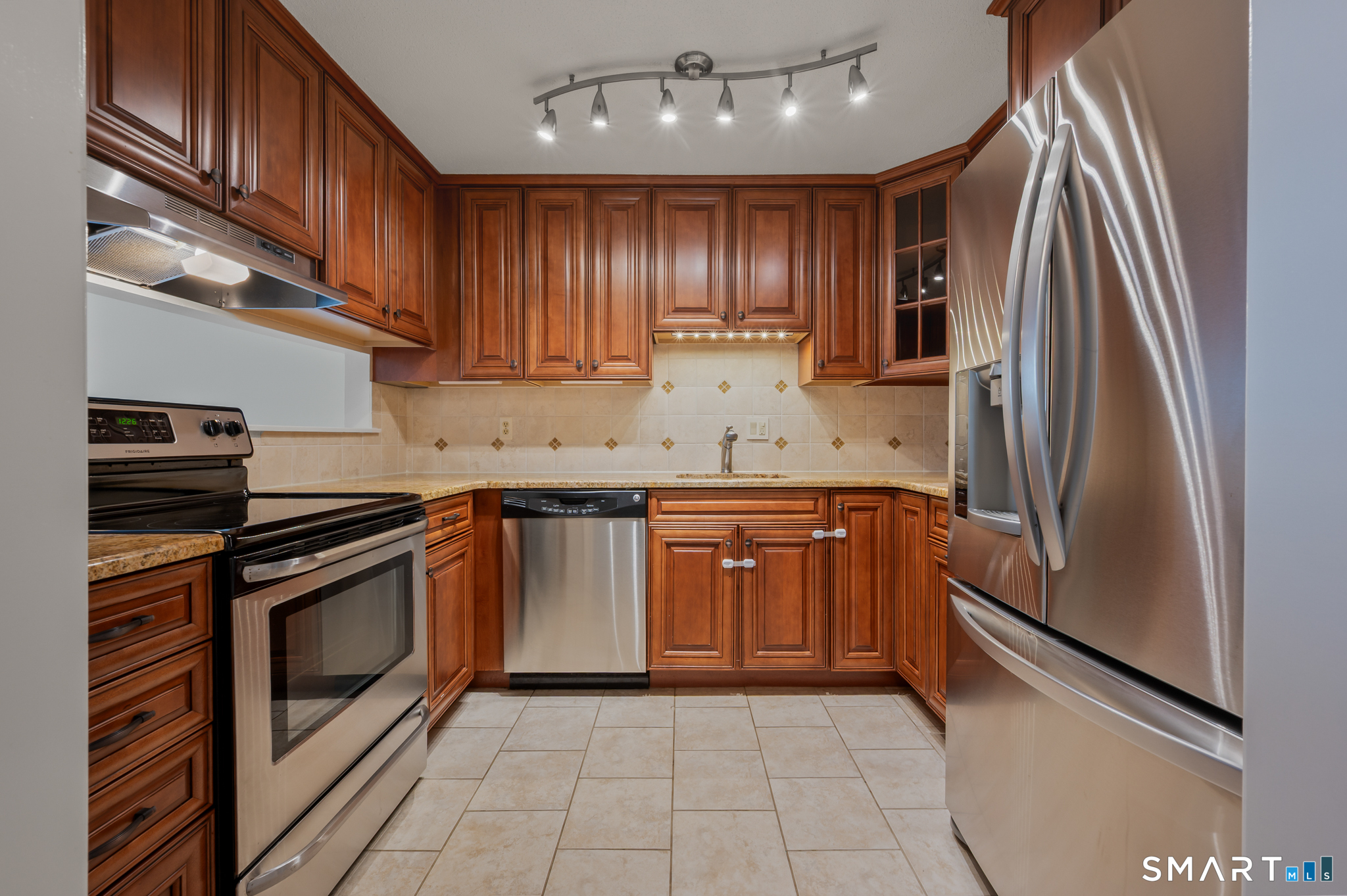 20 Dutton Place Way Glastonbury CT 06033