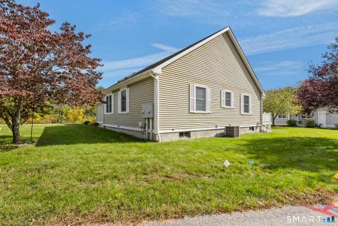 4 Mountain View Landing Killingly CT 06239