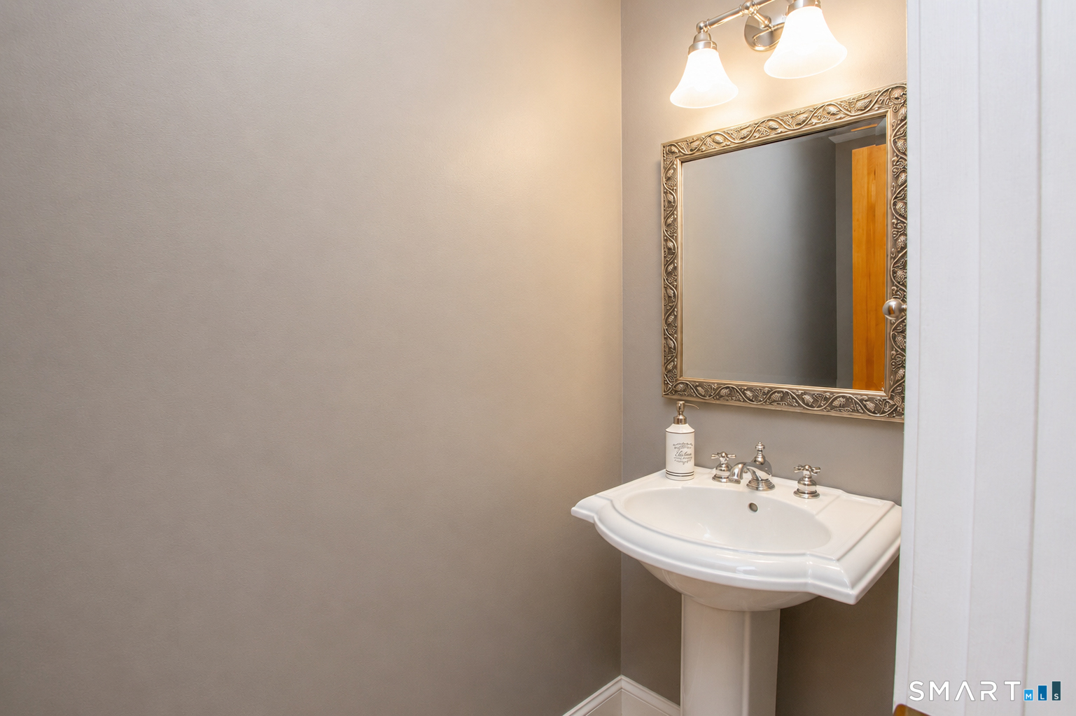 7 Old Mill Court Simsbury CT 06070