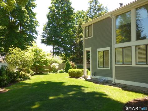 7 Old Mill Court Simsbury CT 06070