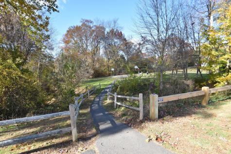 5 Garland Drive Glastonbury CT 06033