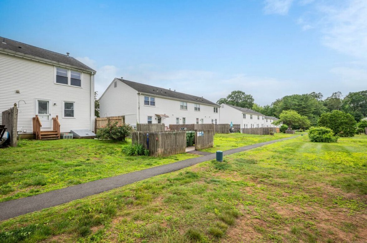 5 Garland Drive Glastonbury CT 06033