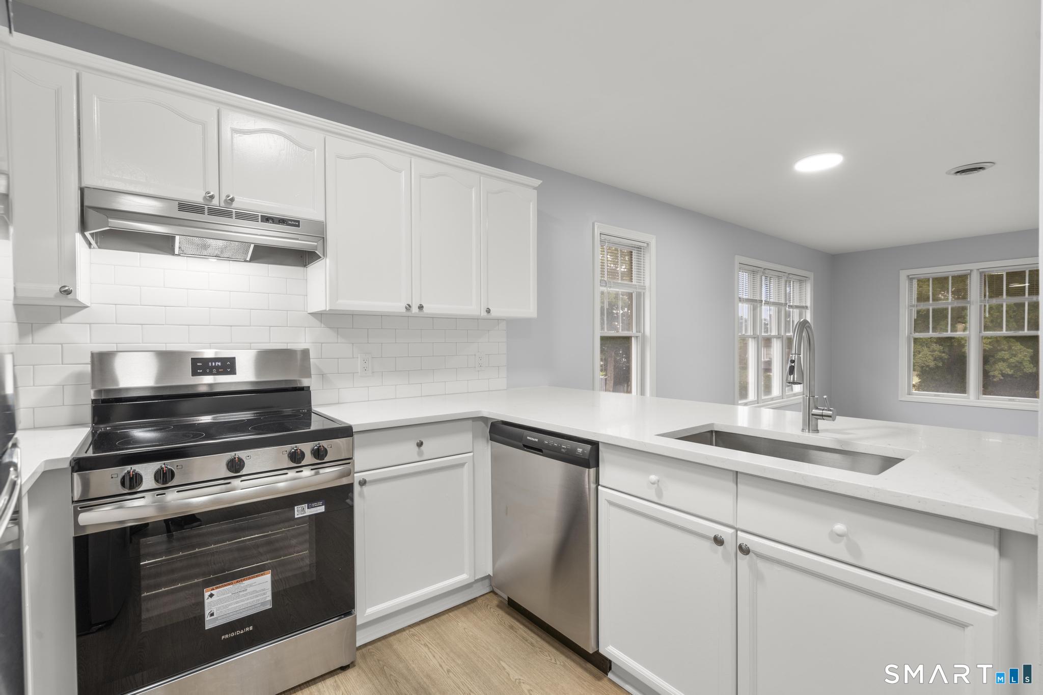 468 Main Street East Lyme CT 06357