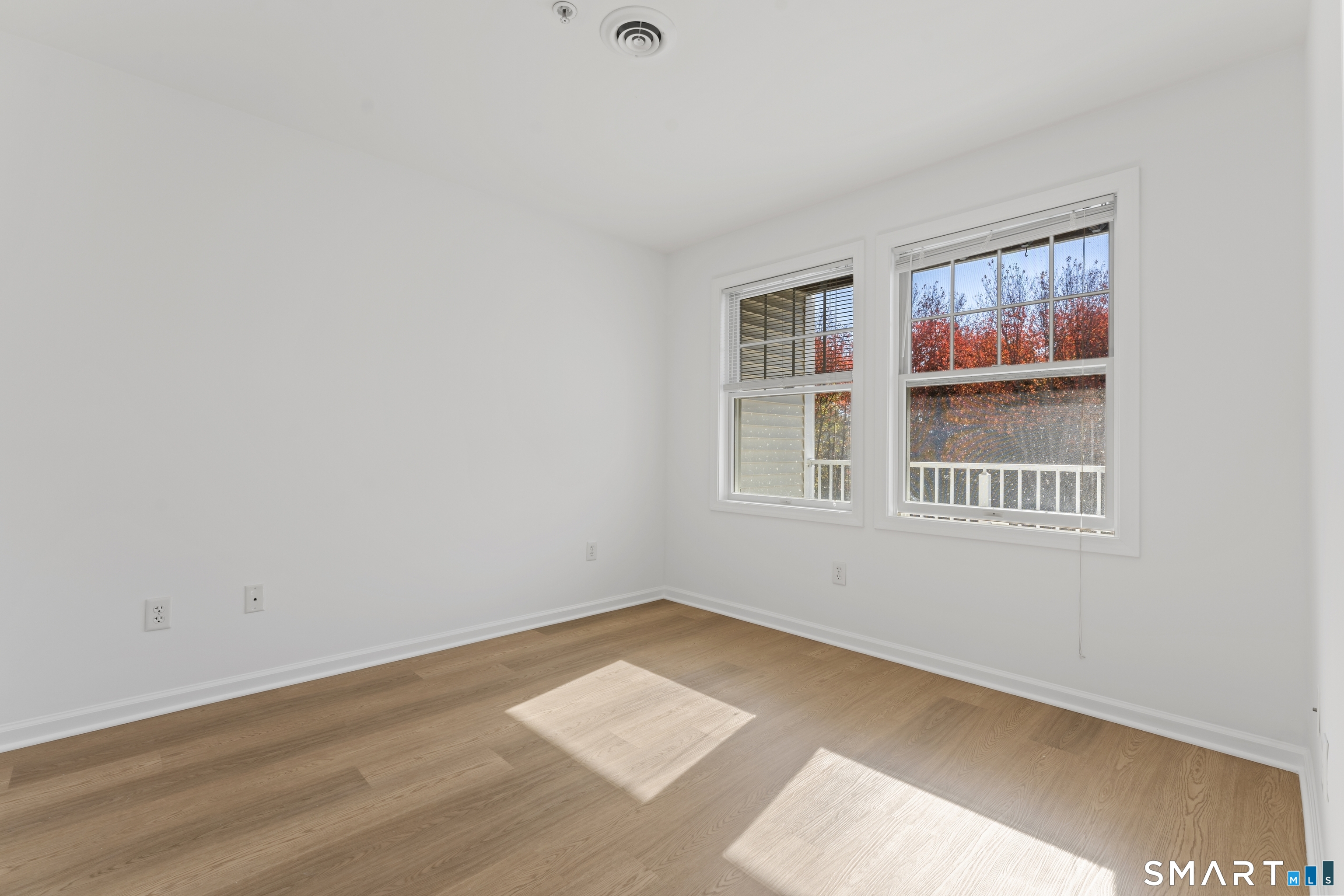 468 Main Street East Lyme CT 06357