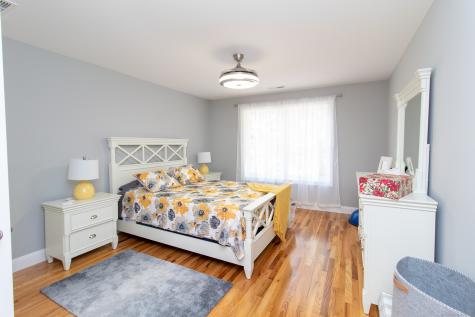 33 Gaby Lane Naugatuck CT 06770