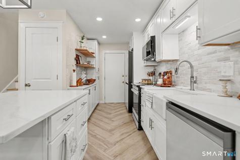 181 West Walk West Haven CT 06516