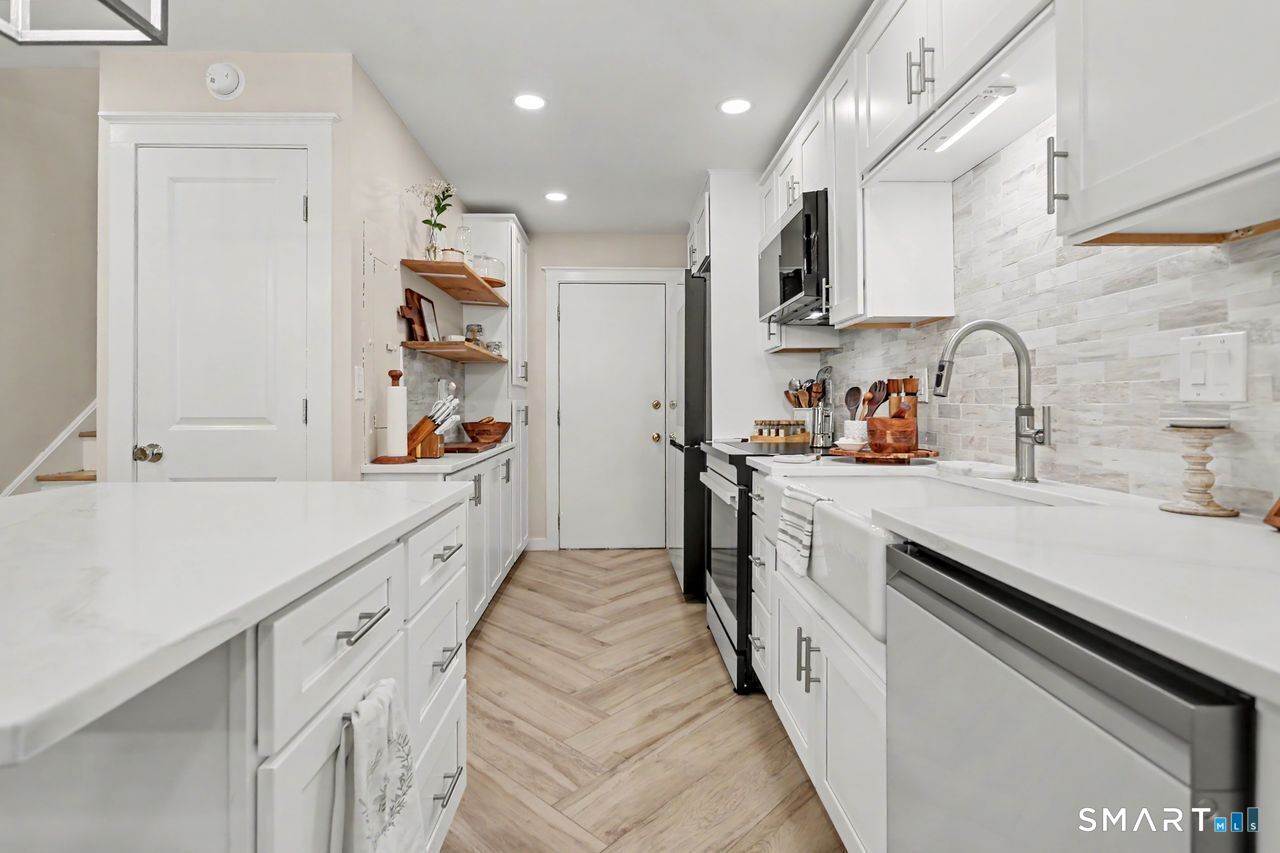 181 West Walk West Haven CT 06516