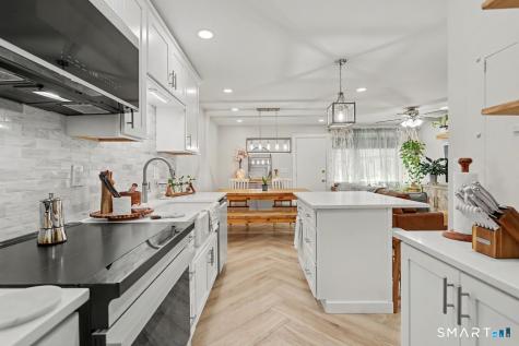 181 West Walk West Haven CT 06516
