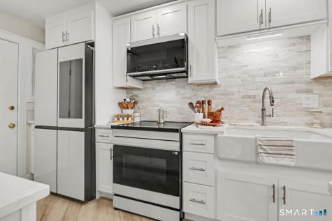 181 West Walk West Haven CT 06516