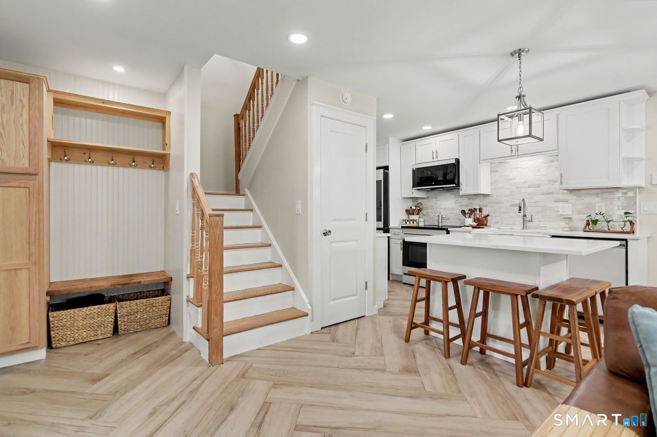 181 West Walk West Haven CT 06516
