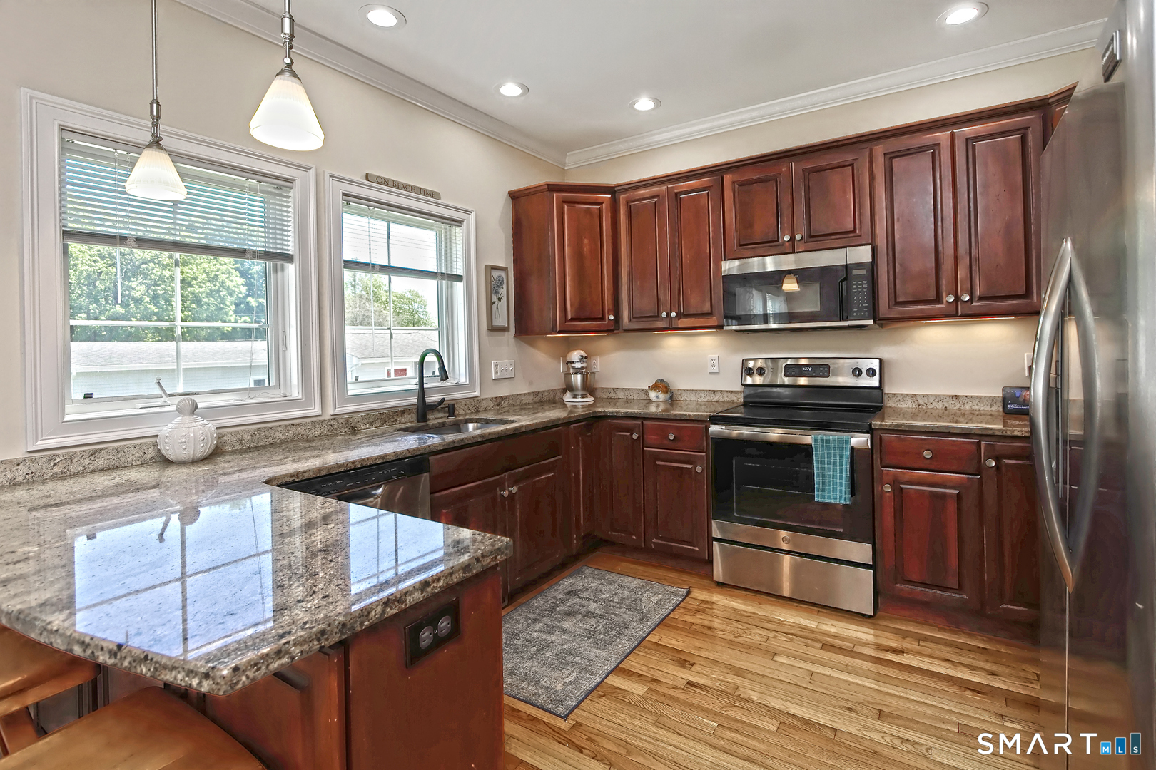 102 Lantern Court Clinton CT 06413