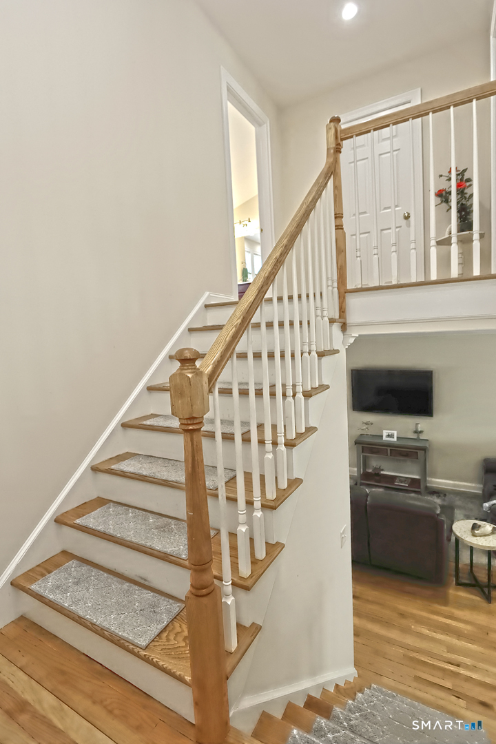 102 Lantern Court Clinton CT 06413