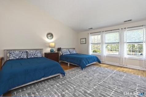 102 Lantern Court Clinton CT 06413
