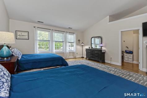 102 Lantern Court Clinton CT 06413