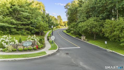 171 Country Club Drive Oxford CT 06478