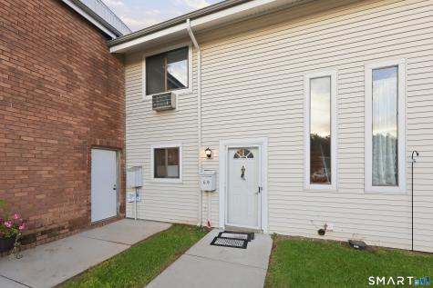 69 Sutton Place Bloomfield CT 06002