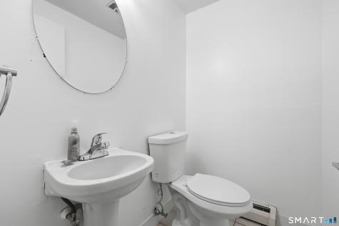69 Sutton Place Bloomfield CT 06002