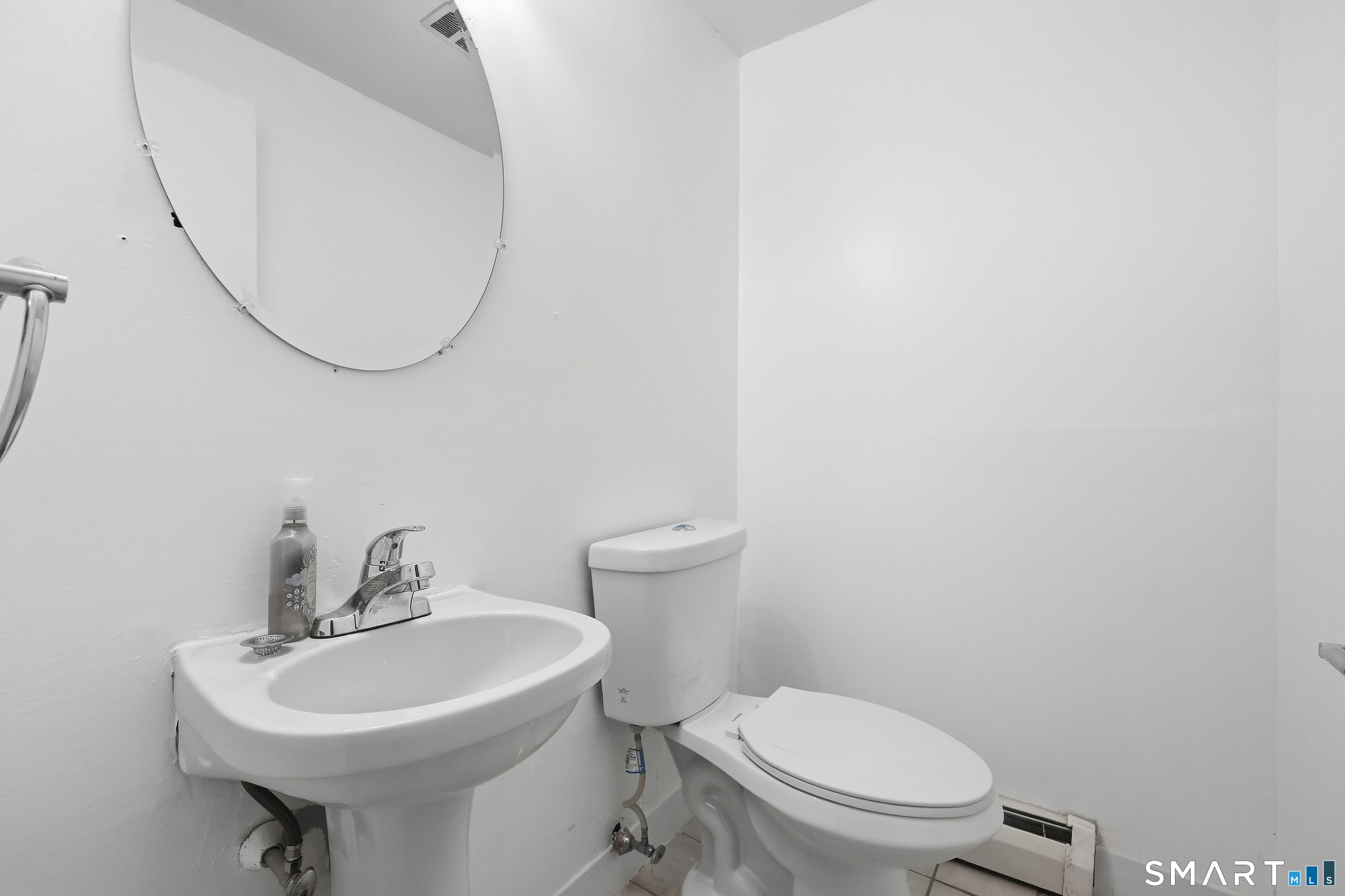 69 Sutton Place Bloomfield CT 06002