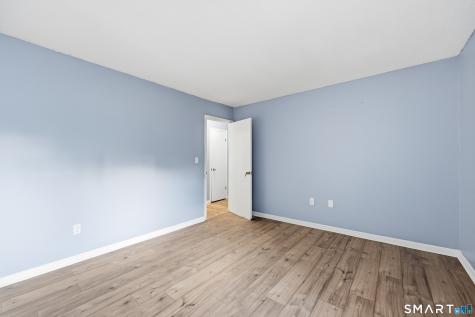 69 Sutton Place Bloomfield CT 06002