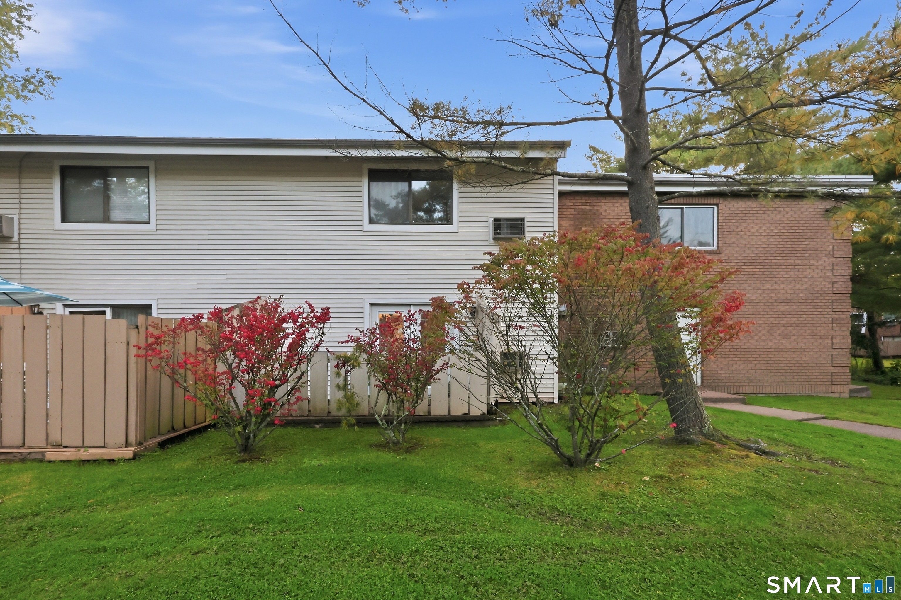 69 Sutton Place Bloomfield CT 06002