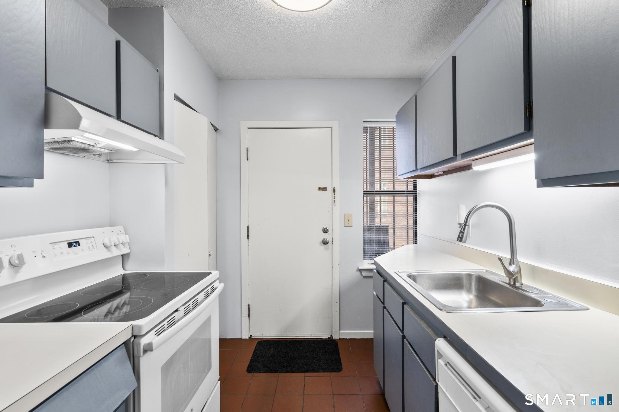 16-20 Townley Street Hartford CT 06105